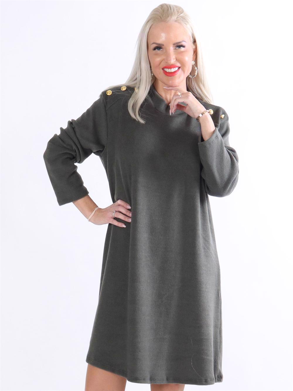 Sahra - Kjole i blødt stof med guld knapper